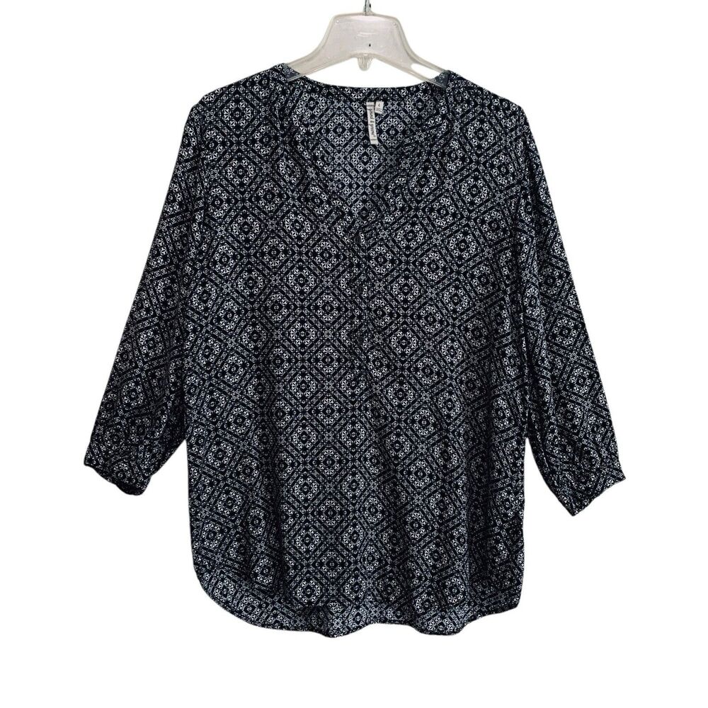 Grand & Greene Blouse Top Womens Size Large Blue Long & Roll-Tab Sleeve Henley